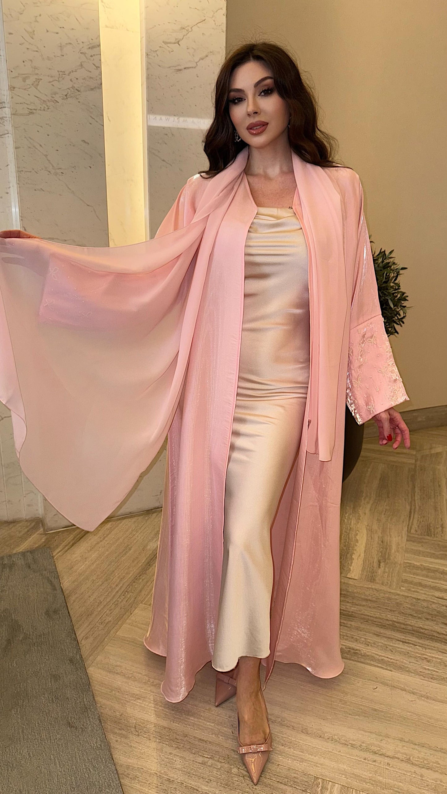 Pink Pearl Bow Abaya
