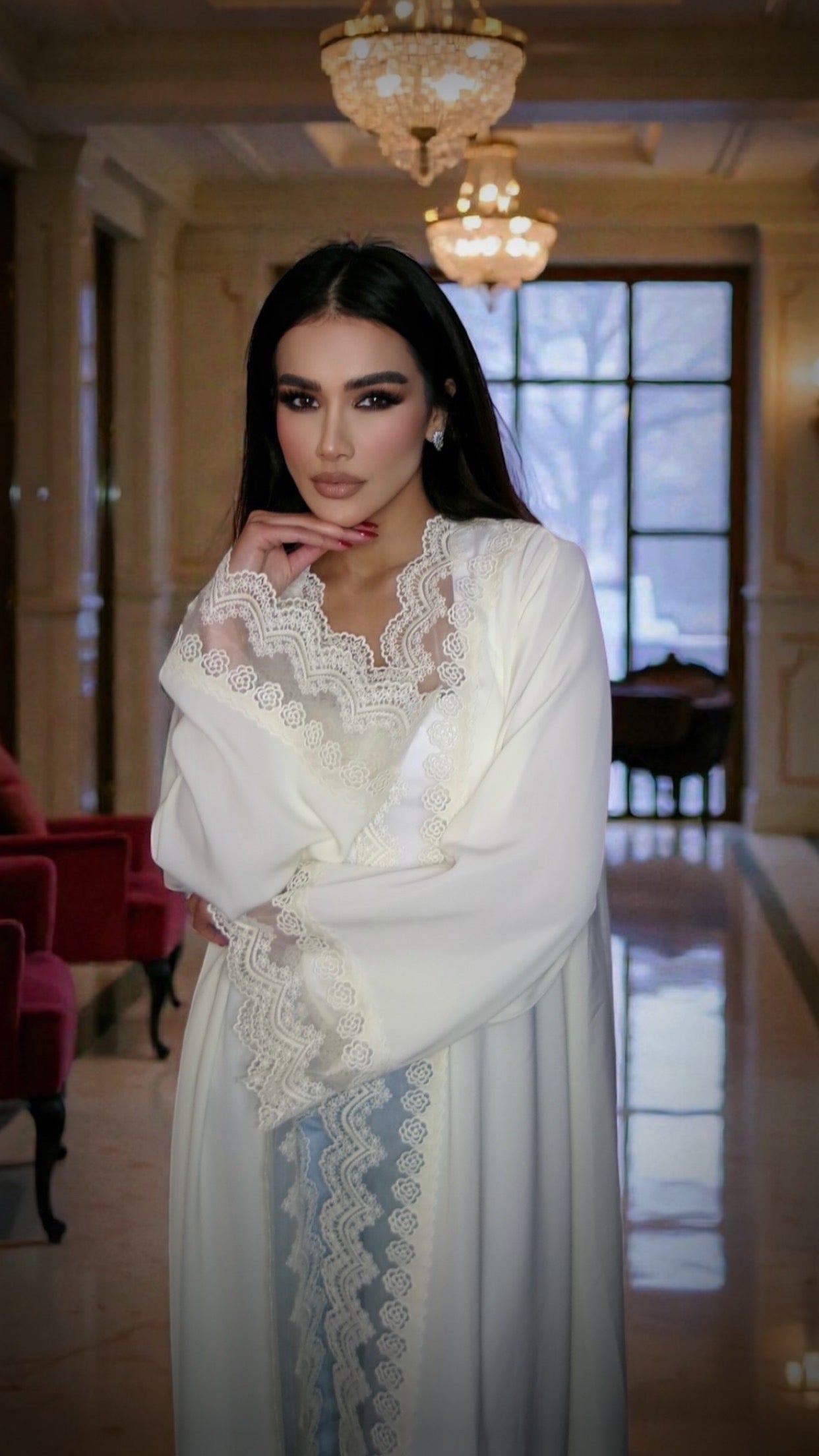 Elara Veiled Lace